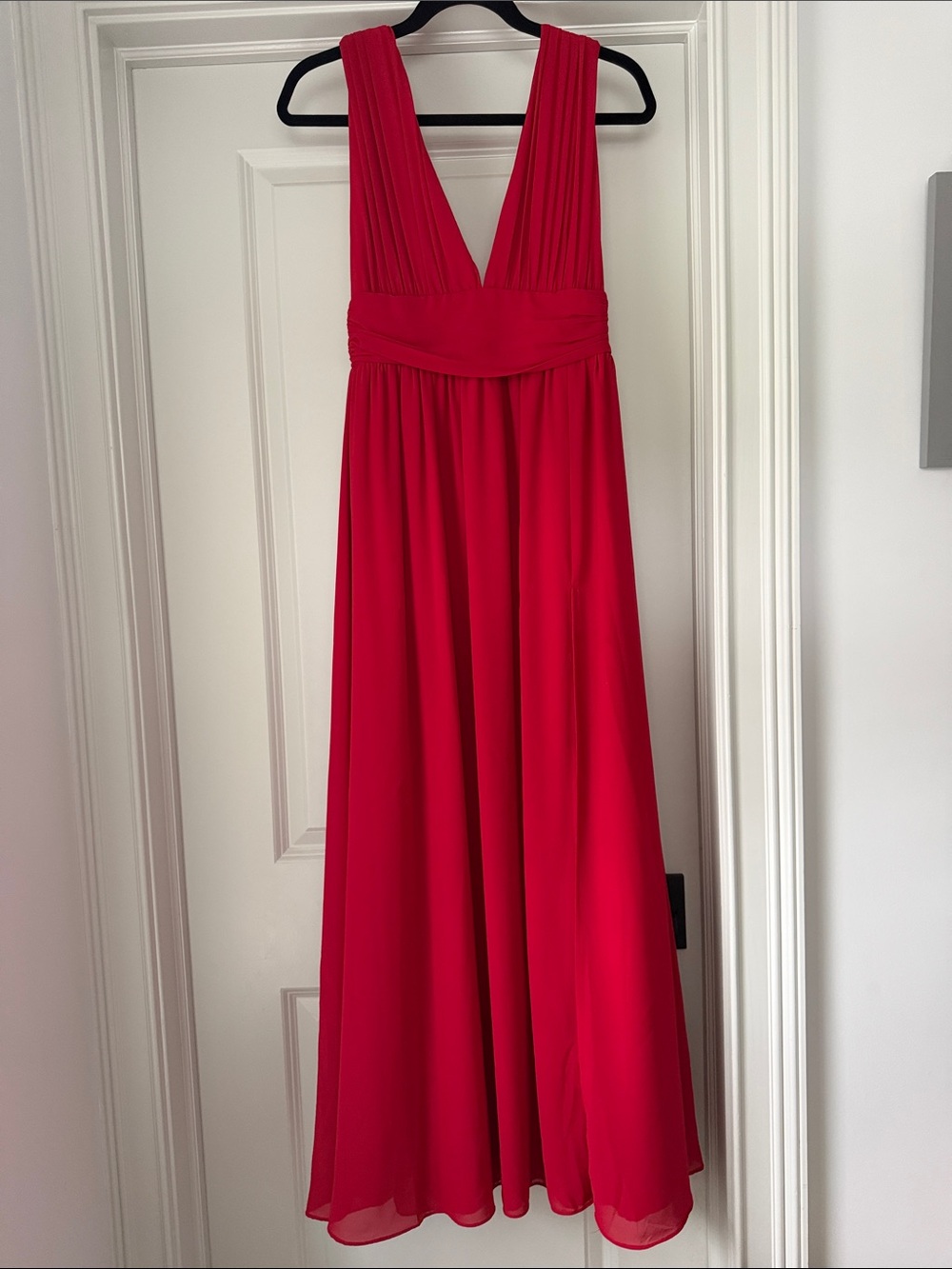Lulu’s Red V-Neck Evening Dress